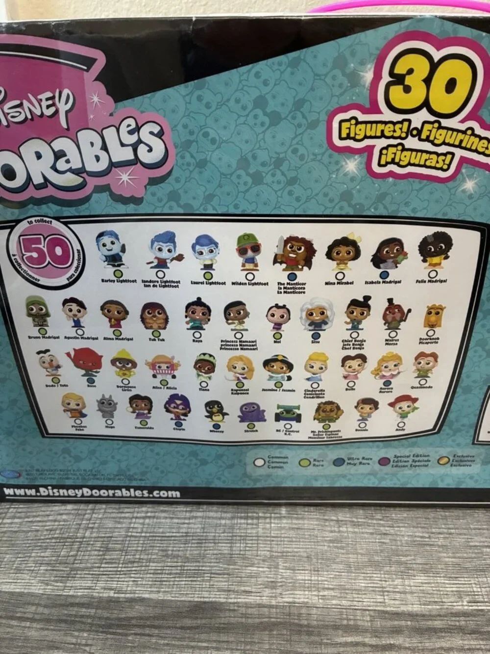 Disney Doorables Pixel Perfect Ultimate Mega Peek Play Set 30 Figures